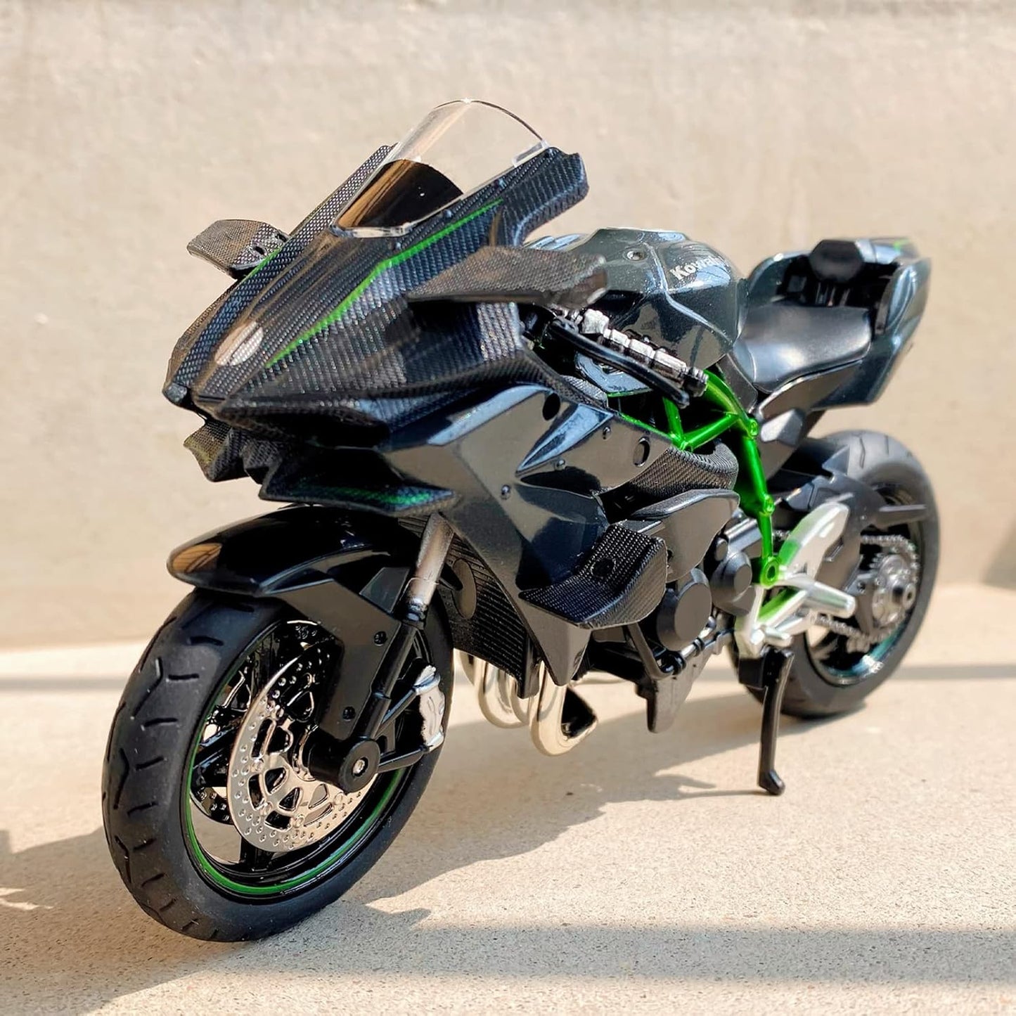 Arniyavala 1:12 Scale Mini Motorcycle Model | Zinc Alloy Fuel Tank, Rubber Tires, Engine Sound & Headlights | Detailed Collectible Motorcycle Toy for Enthusiasts & Kids ๐๏ธ๐จ