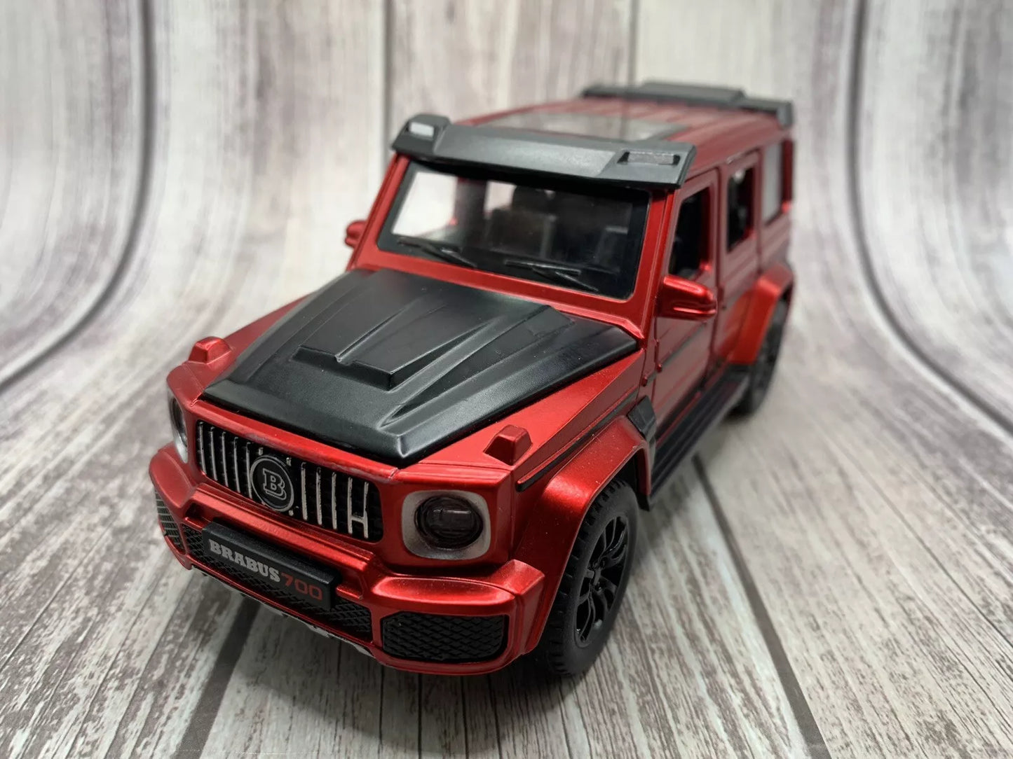 ARNIYAVALA 1:32 Brabus G700 SUV Off-road Model Car Diecast Toy Car for Kids π Pull Back Action, Realistic Design with Lights & Sound Effects πΆπ‘